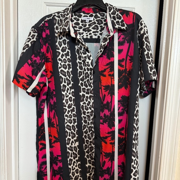 Fashion Nova Men Black/Pink Graphic  Shirt SZ XL - Picture 1 of 9